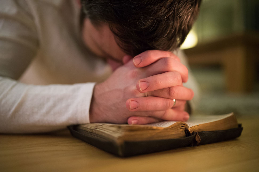 Man Praying - Photo: 123RF